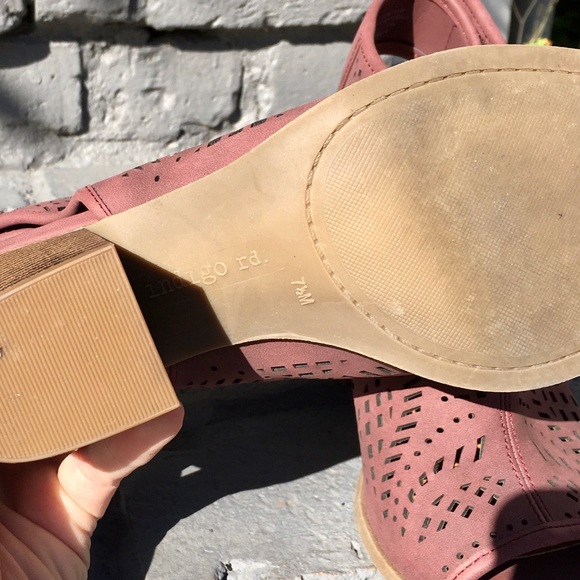 Indigo Rd Vegan Laser Cut Peep Toe Heeled Sandals - Picture 9 of 9